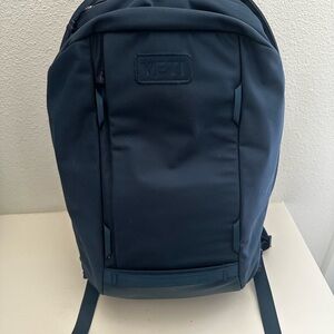 YETI Crossroads Navy Backpack - 22L